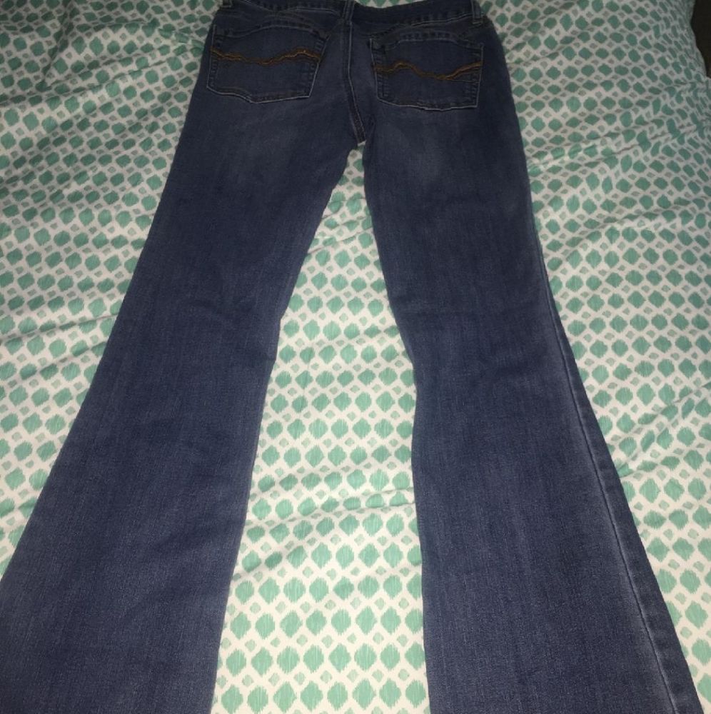 A pair a jeans